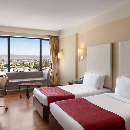 מלון Ramada By Wyndham Jaipur North מראה חיצוני תמונה
