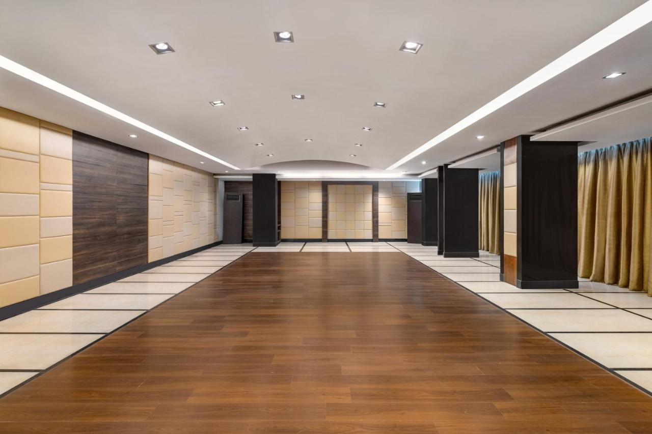 מלון Ramada By Wyndham Jaipur North מראה חיצוני תמונה