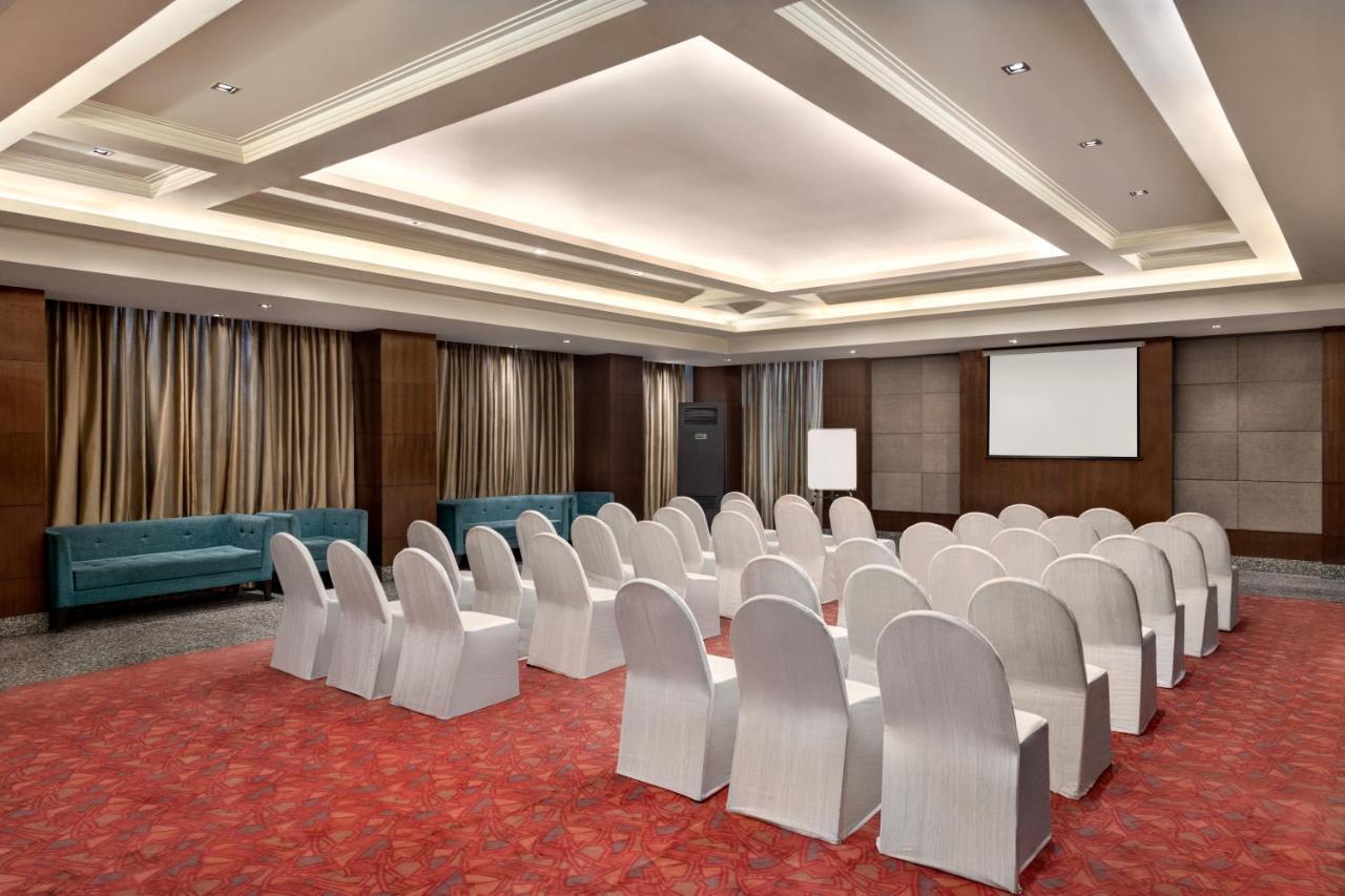 מלון Ramada By Wyndham Jaipur North מראה חיצוני תמונה
