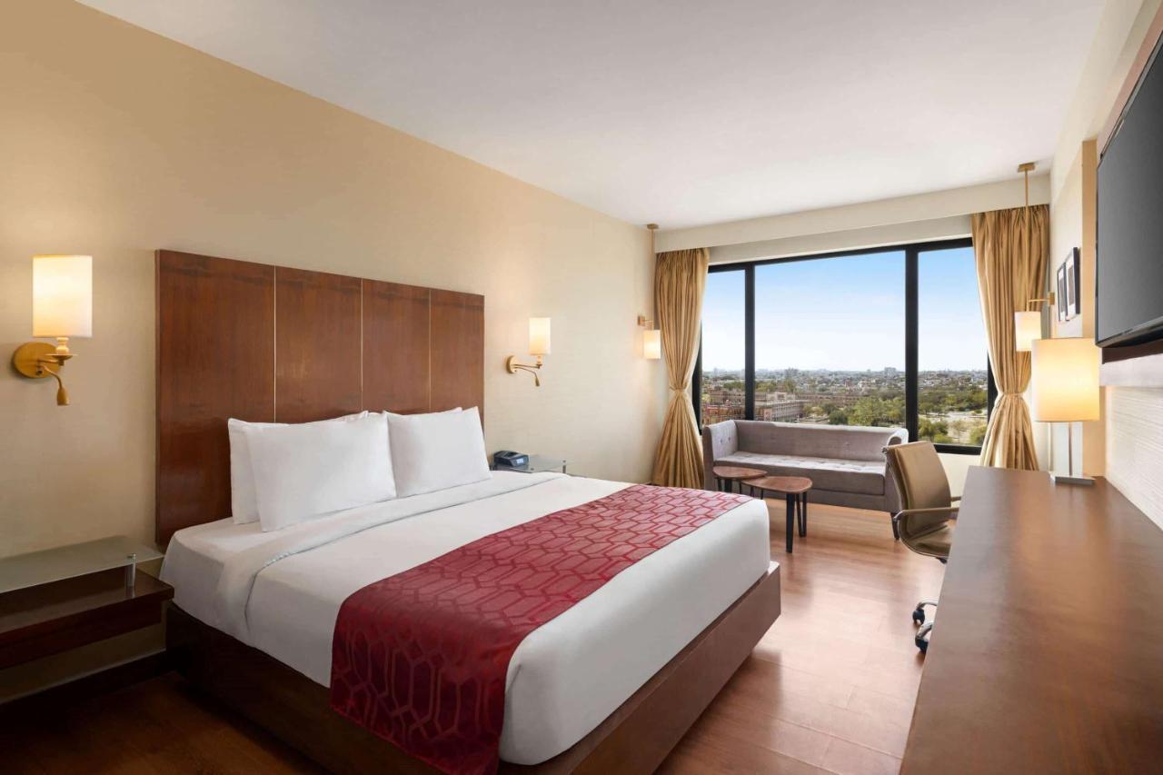 מלון Ramada By Wyndham Jaipur North מראה חיצוני תמונה