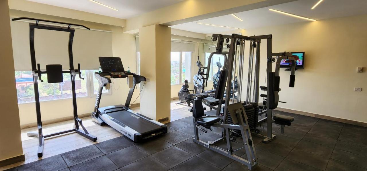 מלון Ramada By Wyndham Jaipur North מראה חיצוני תמונה